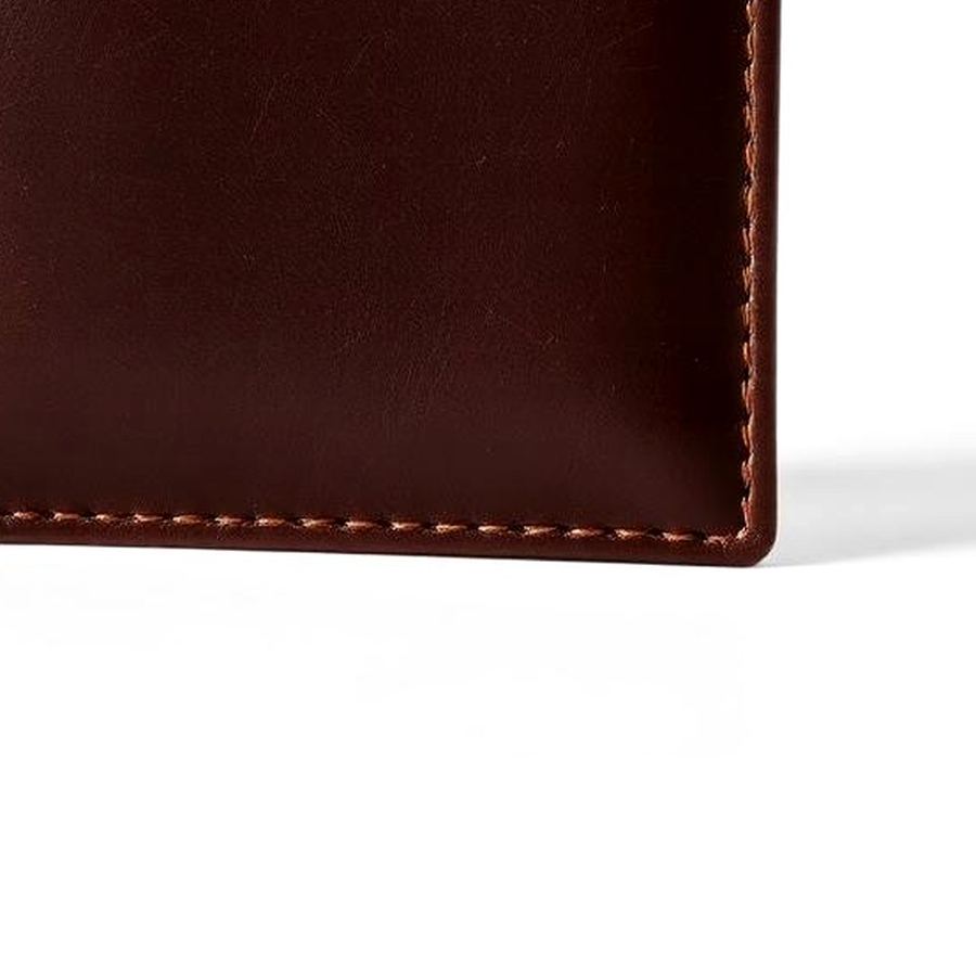 Slim Wallet — Macro detail