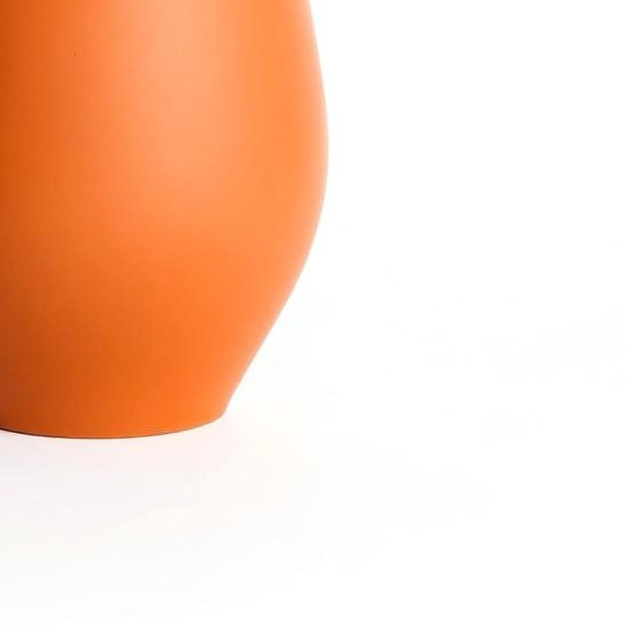 Terracotta Planter — Macro detail