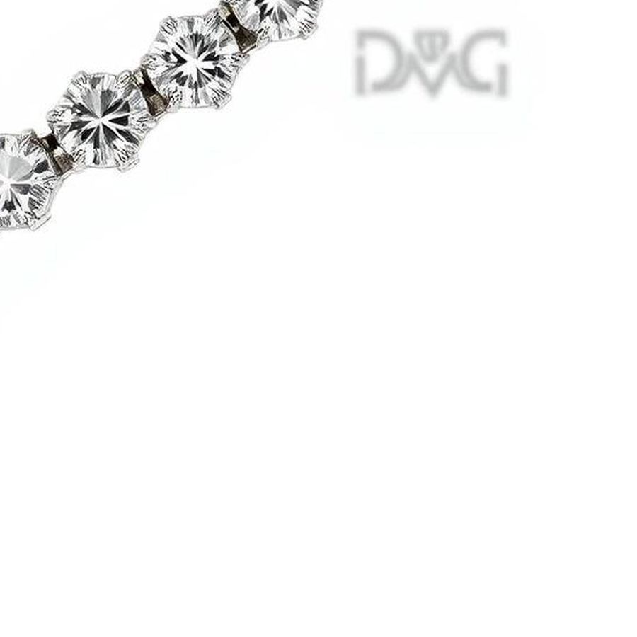 Diamond Tennis Bracelet — Macro detail