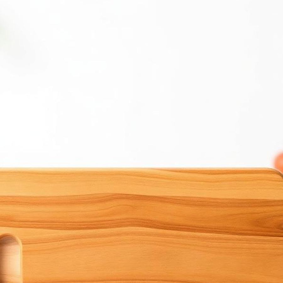 Wooden Chopping Board — Close-up detail