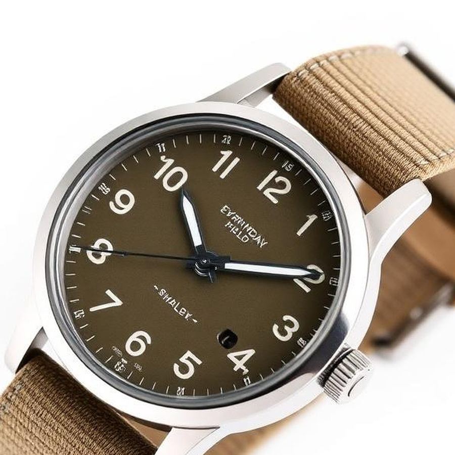 Everyday Field Watch — Close-up detail